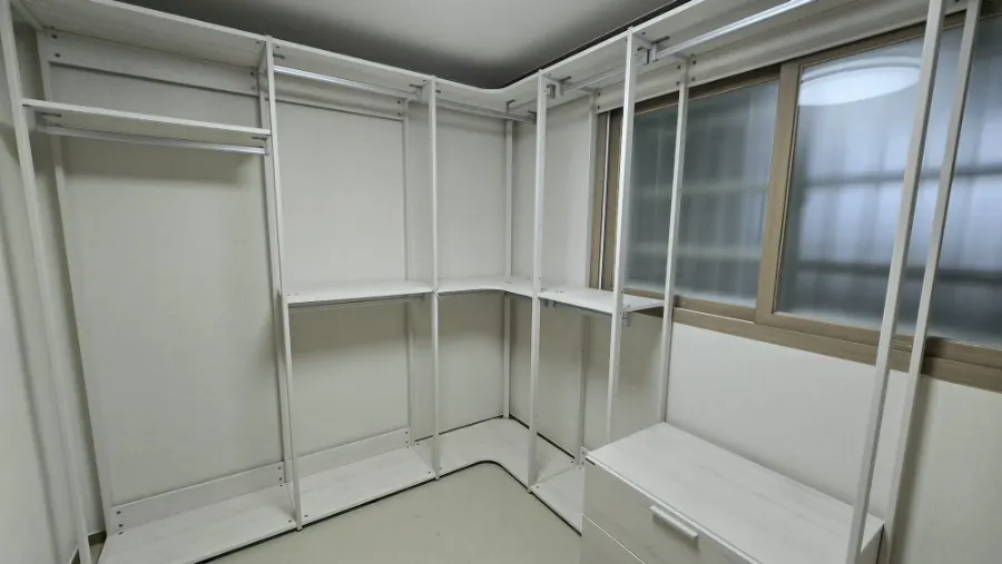 아산 배방 한샘 시스템행거 이전설치 — 새집에 맞춰 코너 배치, 2026년 7월 사례 — 현장 사진 1