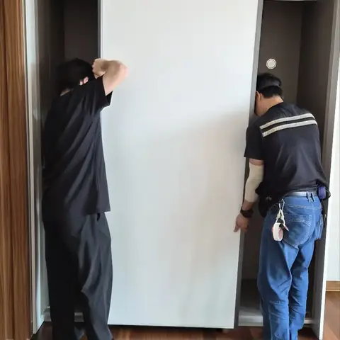 천안 서북구→아산 슬라이딩 옷장 1700 이전설치 — 이사 전, 2025년 11월 사례