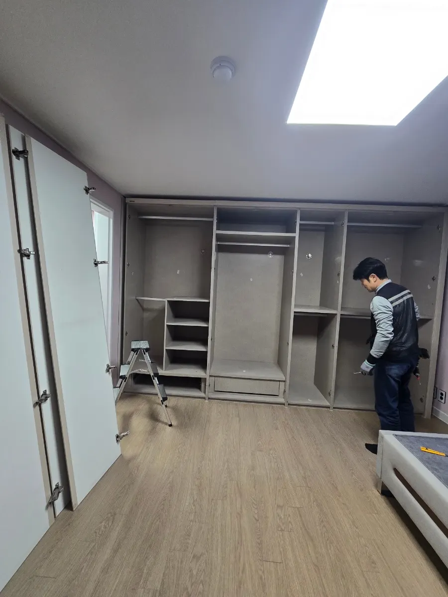 대전 장대동 한샘 붙박이장 11자 이전설치 — 2통 연결 일체형, 2026년 2월 사례 — 현장 사진 2