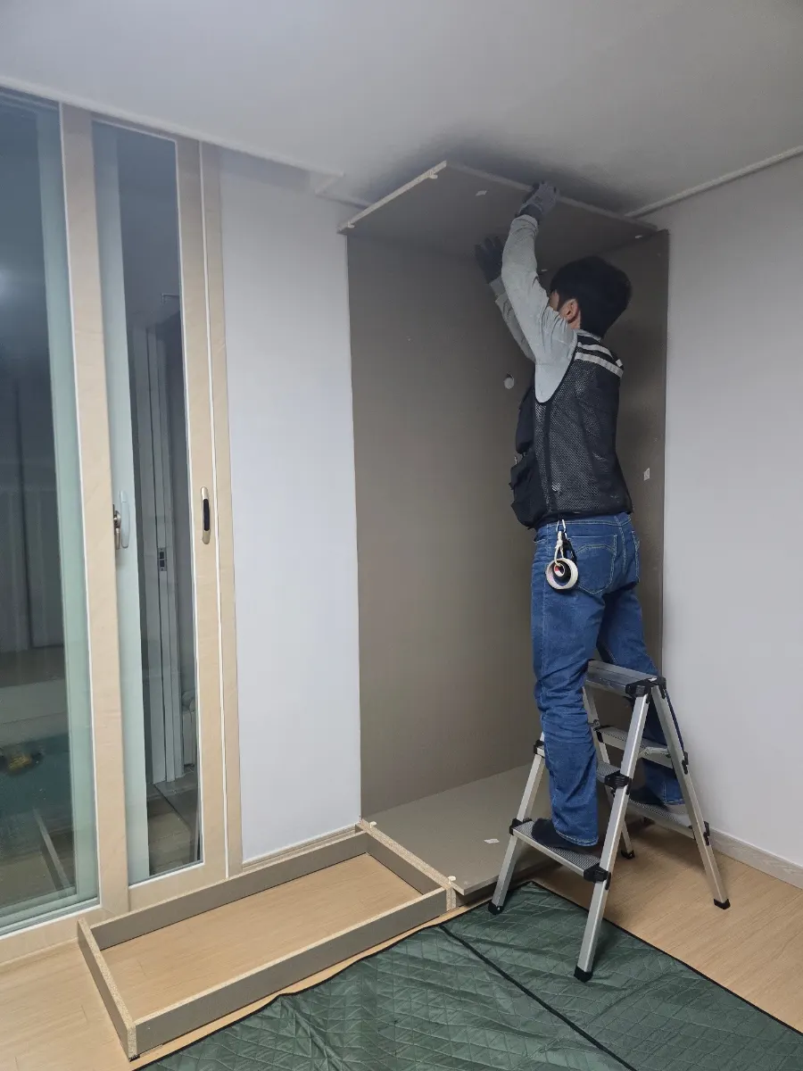 대전 지족동 리홈 슬라이딩 옷장 1900 이전설치 — 부모님 댁에서 새집으로, 2025년 11월 사례 — 현장 사진 3