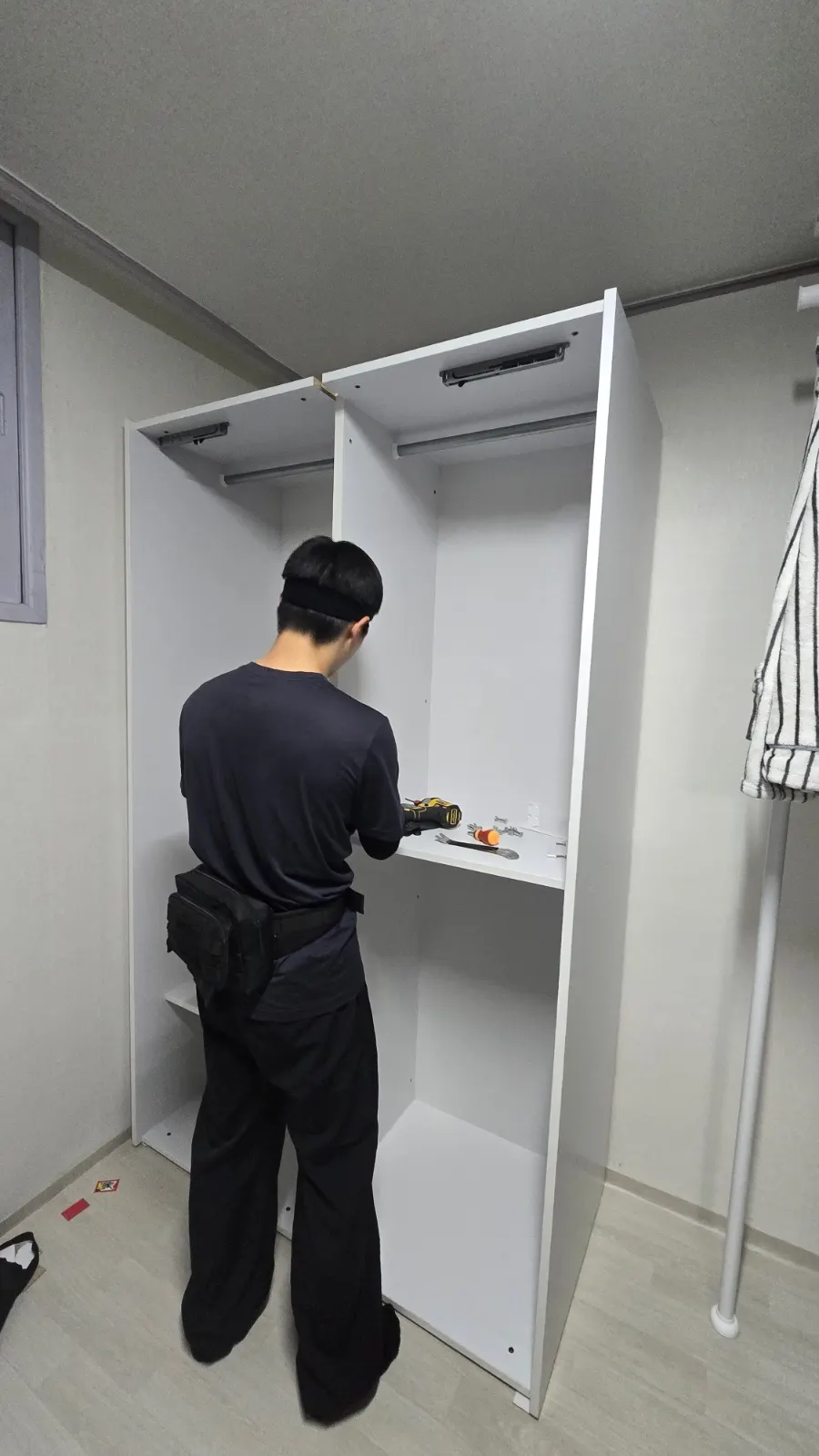 대전 슬라이딩 옷장 이전설치 — 해체 없이 통째로, 중구→서구, 2026년 7월 사례 — 현장 사진 3