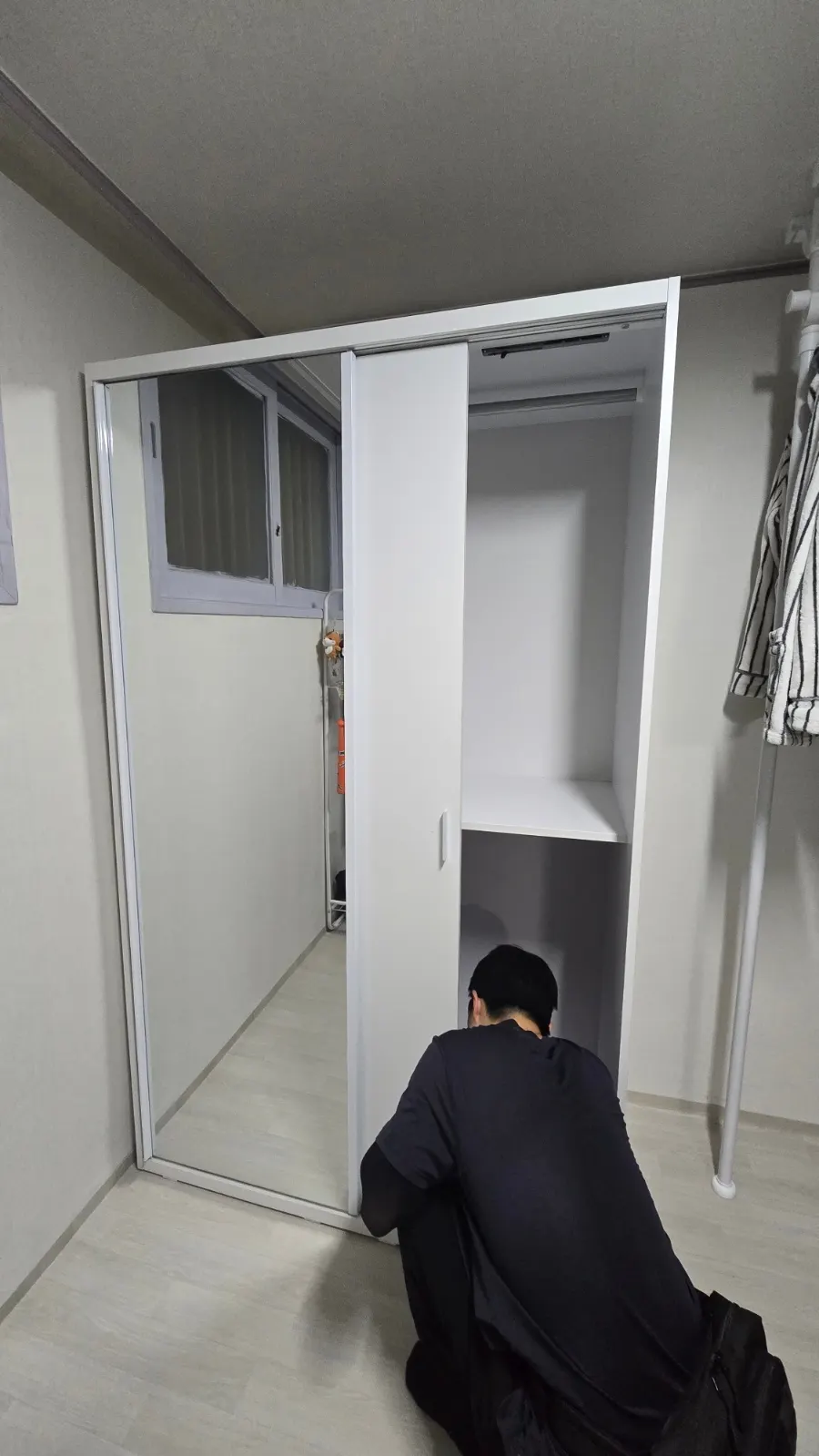 대전 슬라이딩 옷장 이전설치 — 해체 없이 통째로, 중구→서구, 2026년 7월 사례 — 현장 사진 4