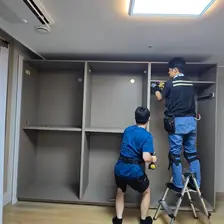 슬라이딩 도어 조정